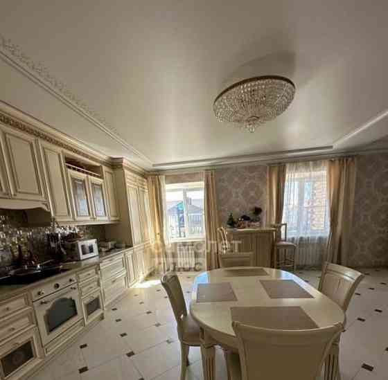 5-комн. квартира, 141.8 м2, 3/3 эт. Коряжма