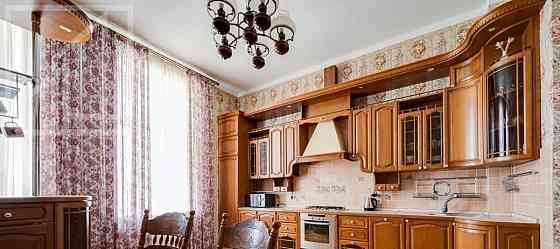 5-комн. квартира, 190 м2, 6/7 эт. Москва