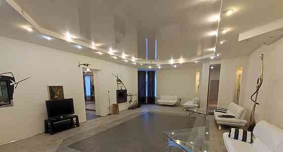 5-комн. квартира, 210 м2, 4/6 эт. Санкт-Петербург