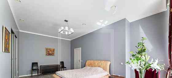 4-комн. квартира, 160 м2, 3/5 эт. Москва