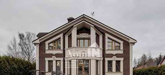 Дом, 417 м2, 11 соток, 3 эт. Санкт-Петербург