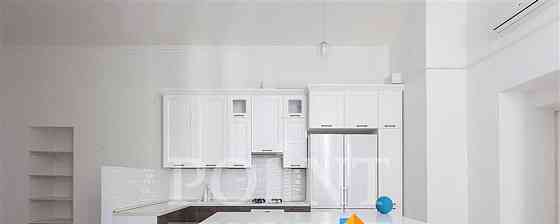 6-комн. квартира, 301 м2, 3/5 эт. Москва