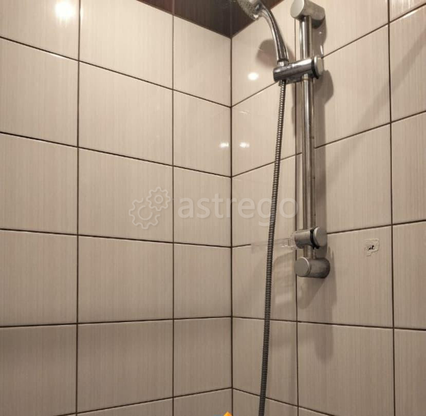 Комната, 11 м2, 1/9 эт. Барнаул - изображение 1