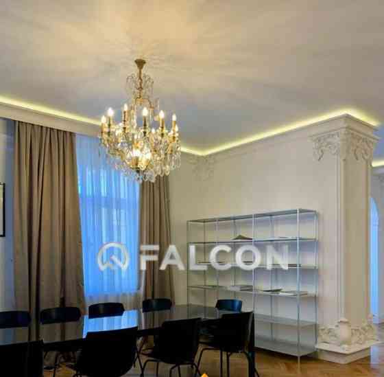 4-комн. квартира, 340 м2, 2/8 эт. Москва