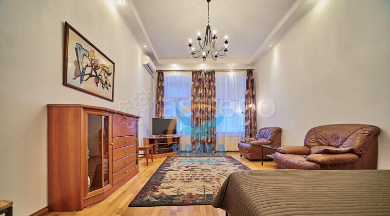 2-комн. квартира, 70 м2, 2/4 эт. Санкт-Петербург - изображение 2