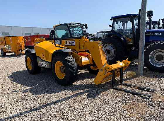 Погрузчик телескопический New Holland LM1745 Хабаровск