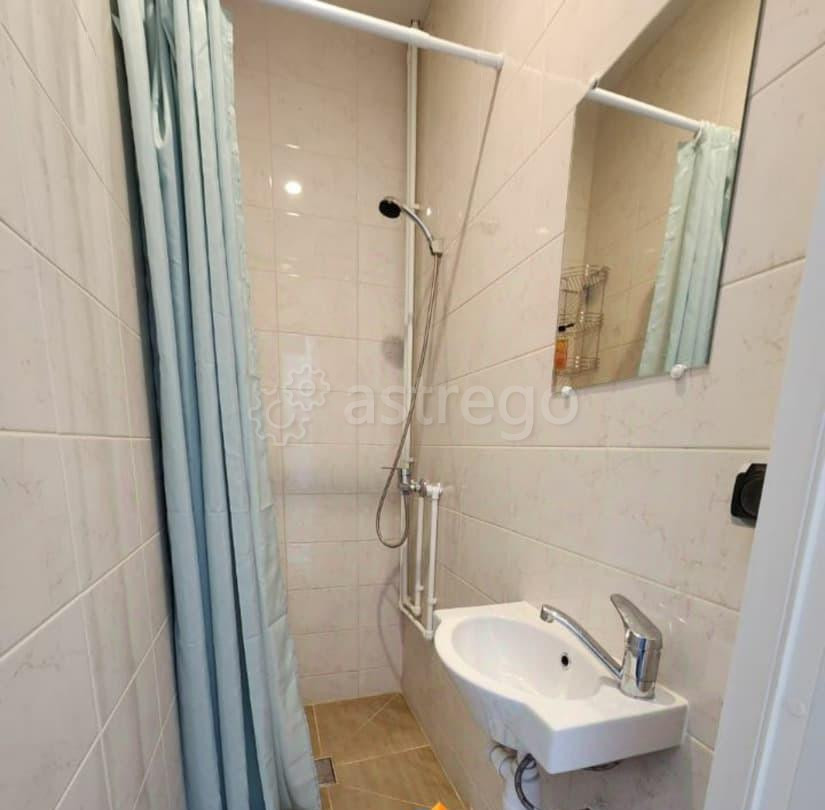 Комната, 80 м2, 2/5 эт. Москва - изображение 2