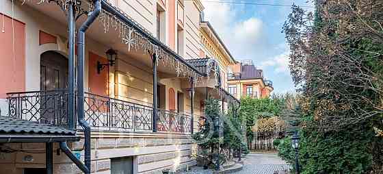 6-комн. квартира, 1256.7 м2, 4/4 эт. Санкт-Петербург