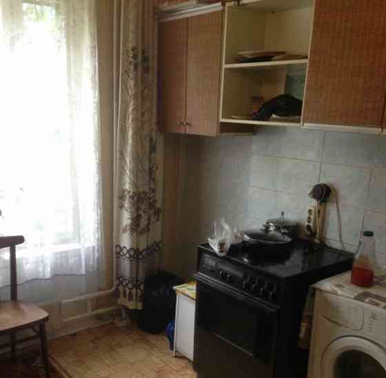 Комната, 48 м2, 1/9 эт. Москва