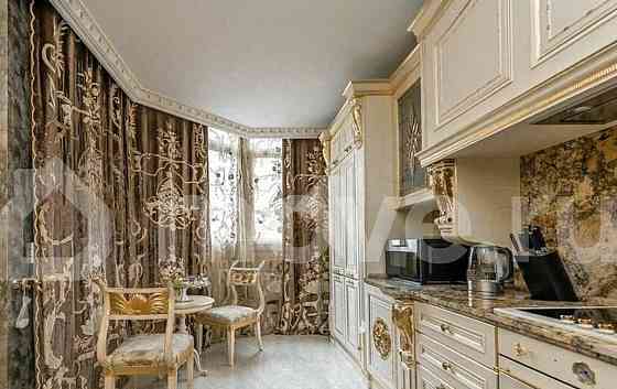 4-комн. квартира, 182.7 м2, 2/17 эт. Москва