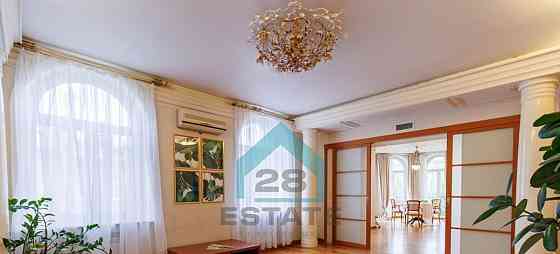 5-комн. квартира, 180.9 м2, 4/6 эт. Санкт-Петербург