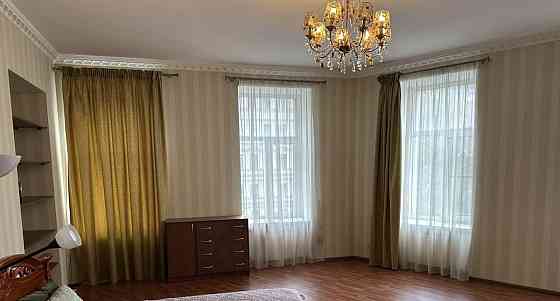 3-комн. квартира, 160 м2, 3/4 эт. Санкт-Петербург