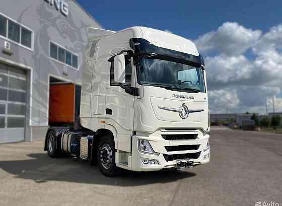Тягач седельный DongFeng DFH 4180, белый Москва