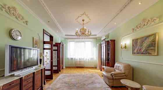 2-комн. квартира, 84 м2, 6/17 эт. Москва