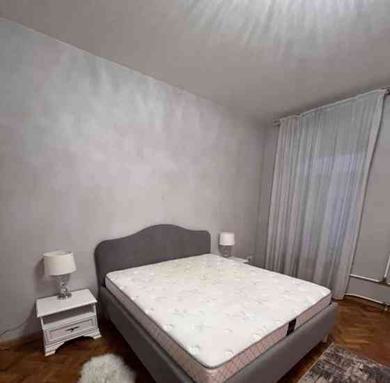 3-комн. квартира, 110 м2, 2/5 эт. Санкт-Петербург