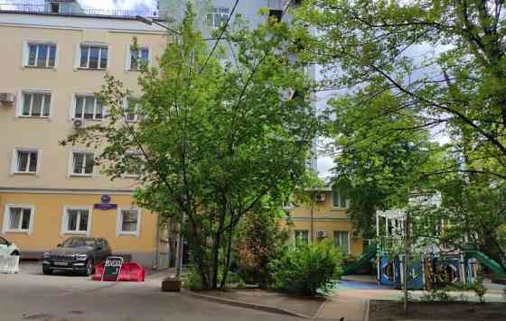 3-комн. квартира, 100 м2, 2/5 эт. Москва