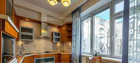 3-комн. квартира, 105 м2, 4/8 эт. Москва