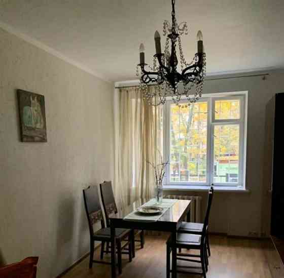 3-комн. квартира, 68 м2, 2/6 эт. Москва