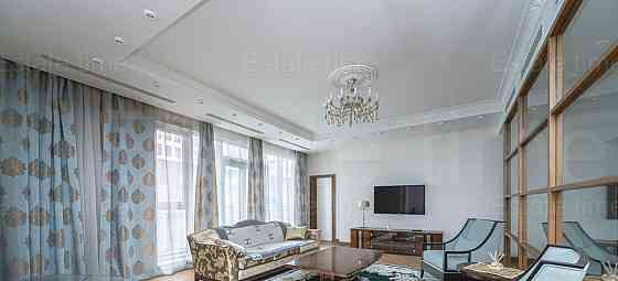 3-комн. квартира, 140 м2, 3/10 эт. Москва