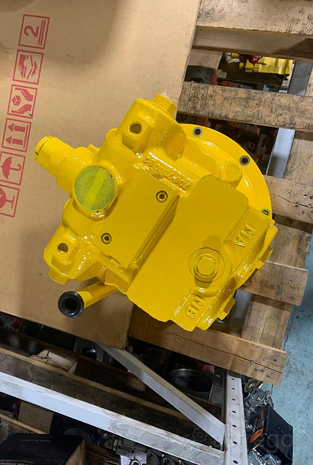 706-7K-01170 Гидромотор (Гидравлический мотор) Поворота Komatsu PC300/400-7/8. Екатеринбург - изображение 1