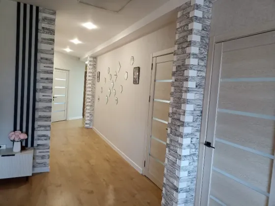 Продам торговое помещение, 250 м2 Тюмень