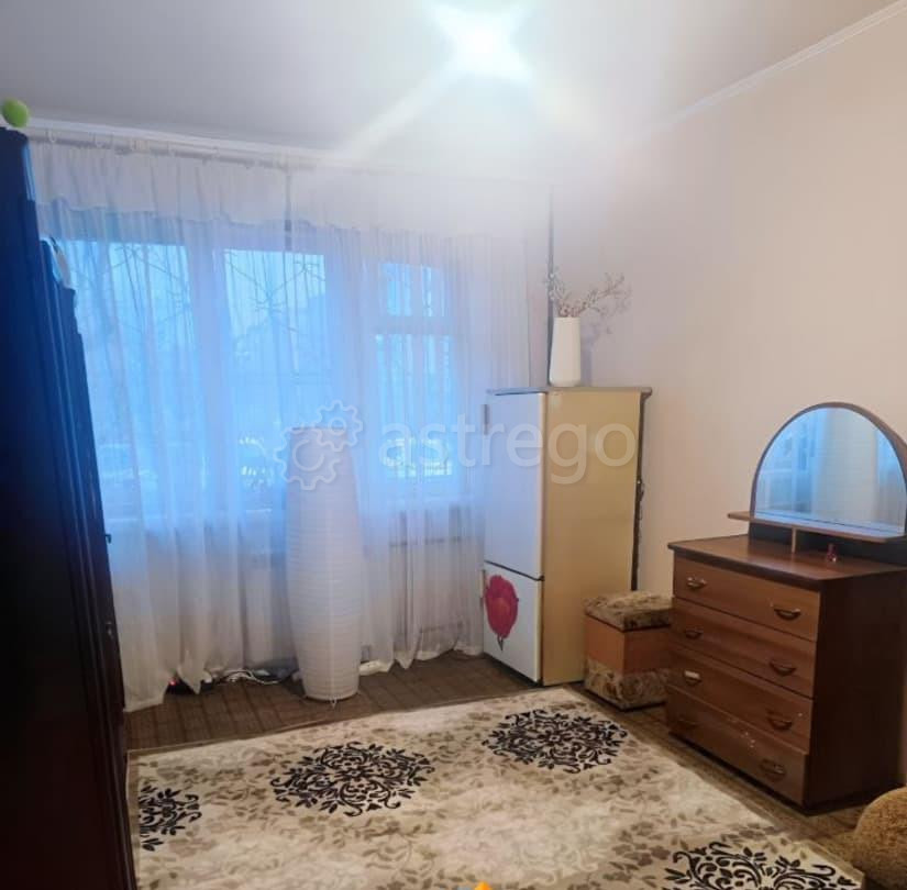 Комната, 54 м2, 2/5 эт. Красноярск - изображение 1