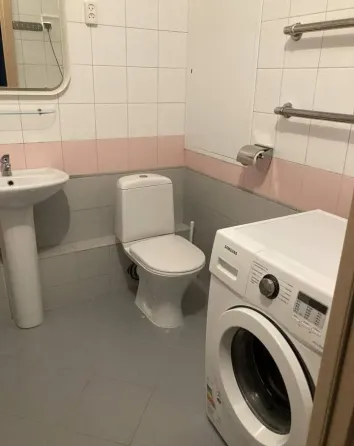 Сдам 1-комн. Квартиру, 40 м2, 1/5 эт., Долгосрочно Москва