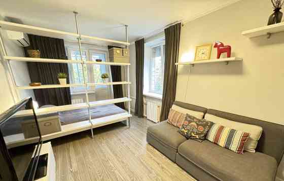 2-комн. квартира, 42 м2, 5/5 эт. Москва