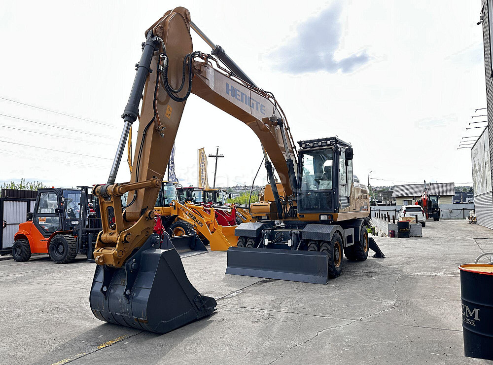 Колесный экскаватор HENGTE HT190W Красноярск - изображение 1