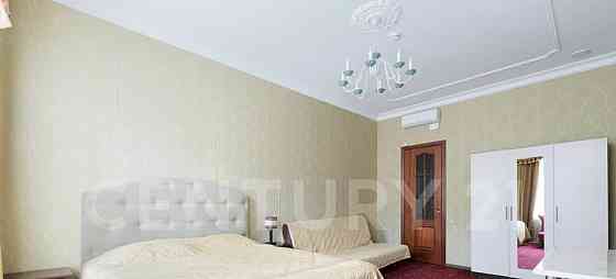 5-комн. квартира, 137.2 м2, 2/5 эт. Санкт-Петербург