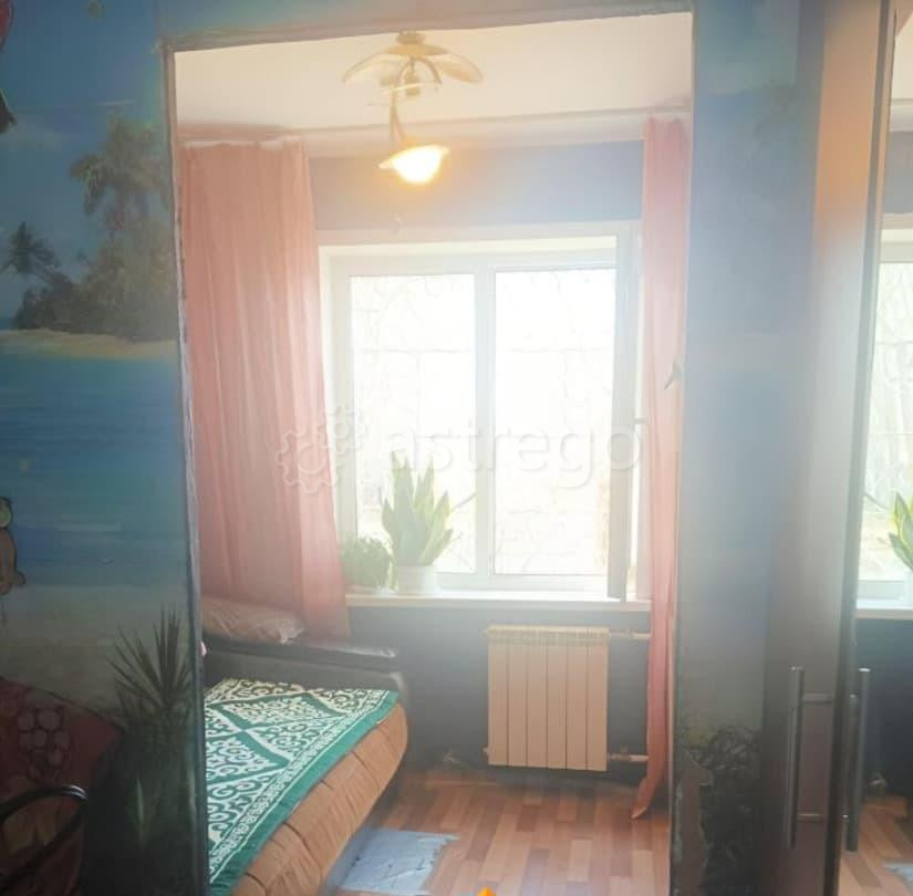 Комната, 12.1 м2, 1/5 эт. Красноярск - изображение 1