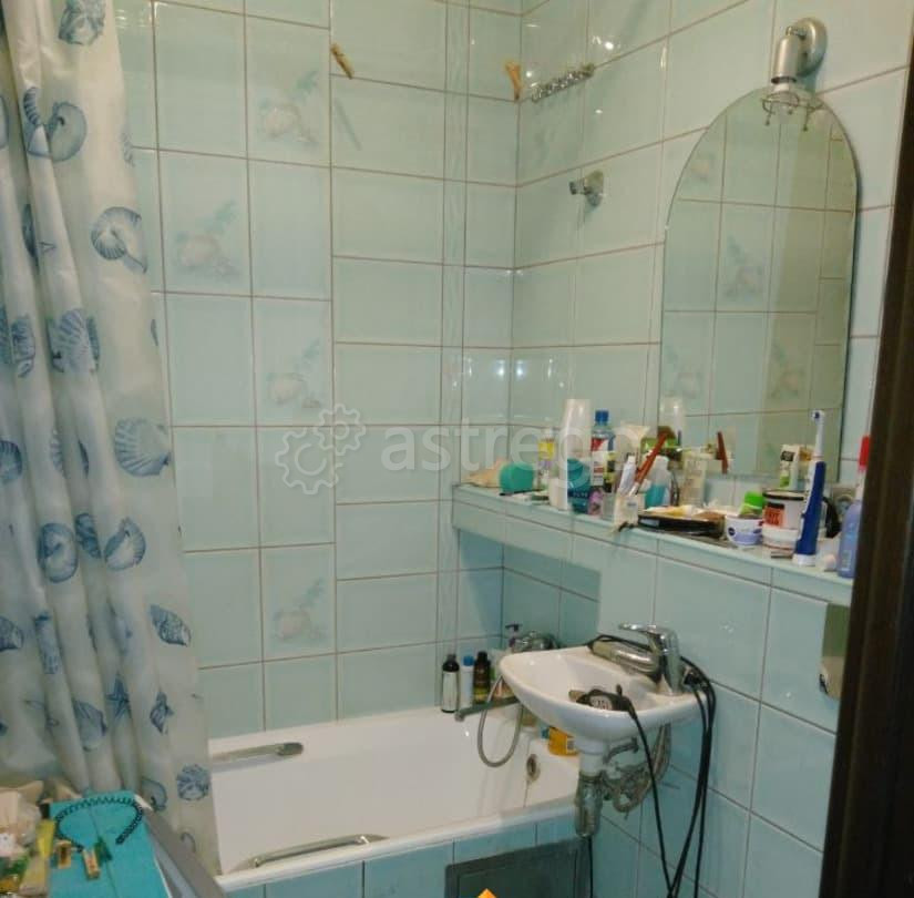 Комната, 18 м2, 5/5 эт. Москва - изображение 1