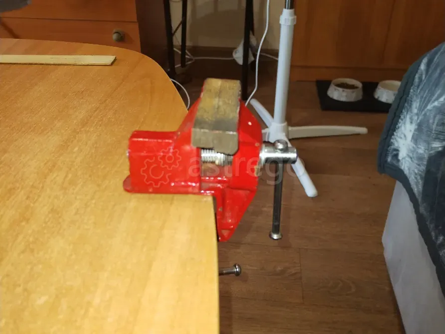 Тиски слесарные Новосибирск - изображение 2