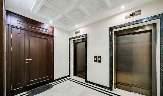 3-комн. квартира, 150 м2, 2/10 эт. Москва
