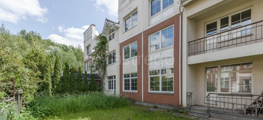 6-комн. квартира, 215 м2, 3/3 эт. Москва - изображение 1