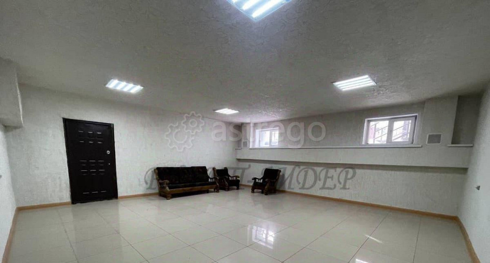 Офис, 214.8 м2 Горно-Алтайск - изображение 1