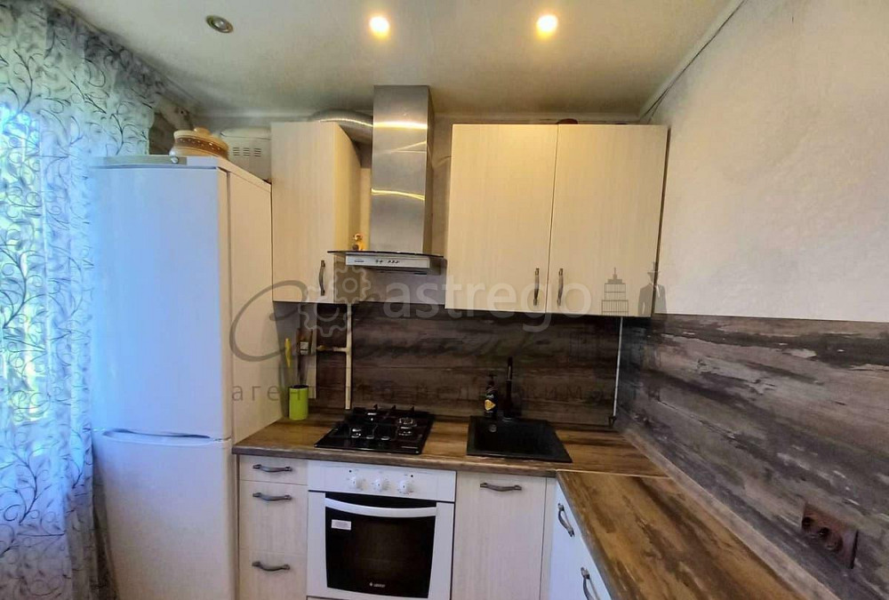 2-комн. квартира, 47 м2, 4/5 эт. Старый Оскол - изображение 2