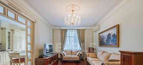 5-комн. квартира, 137 м2, 2/22 эт. Москва