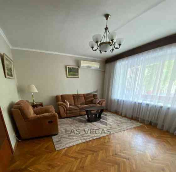 4-комн. квартира, 98 м2, 2/10 эт. Москва