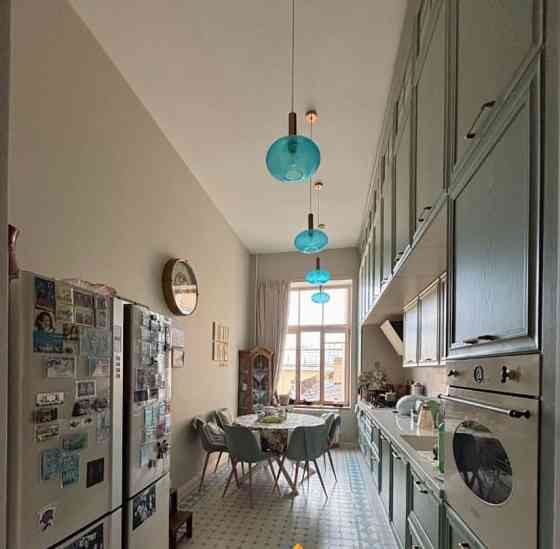 3-комн. квартира, 132.5 м2, 4/6 эт. Санкт-Петербург