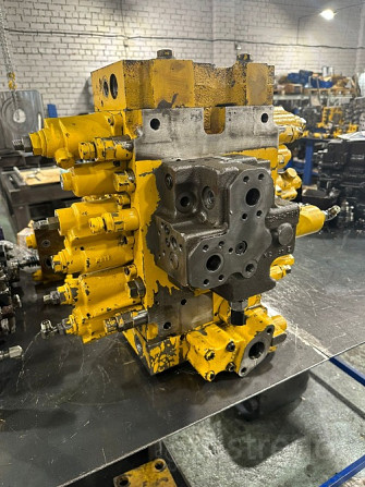 723-46-20404 Гидрораспределитель (Гидравлический Распределитель) для Komatsu PC200-7 Екатеринбург - изображение 1