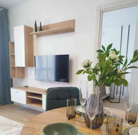 2-комн. квартира, 40 м2, 24/33 эт. Москва