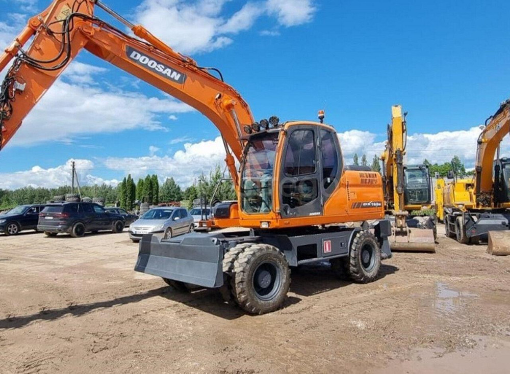 Колесный экскаватор Doosan DX160W DOOSAN Кемерово - изображение 1