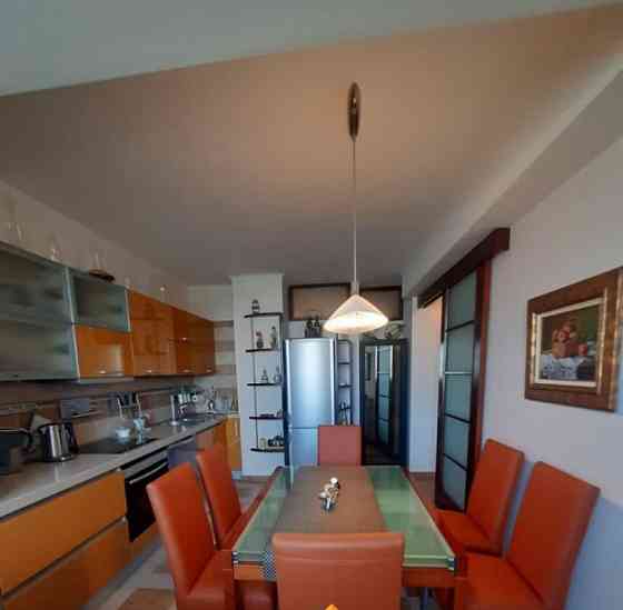 4-комн. квартира, 130 м2, 8/17 эт. Москва