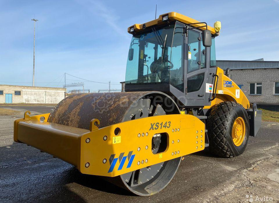Каток грунтовый гидравлический одновальцовый XCMG XS395 Москва - изображение 1