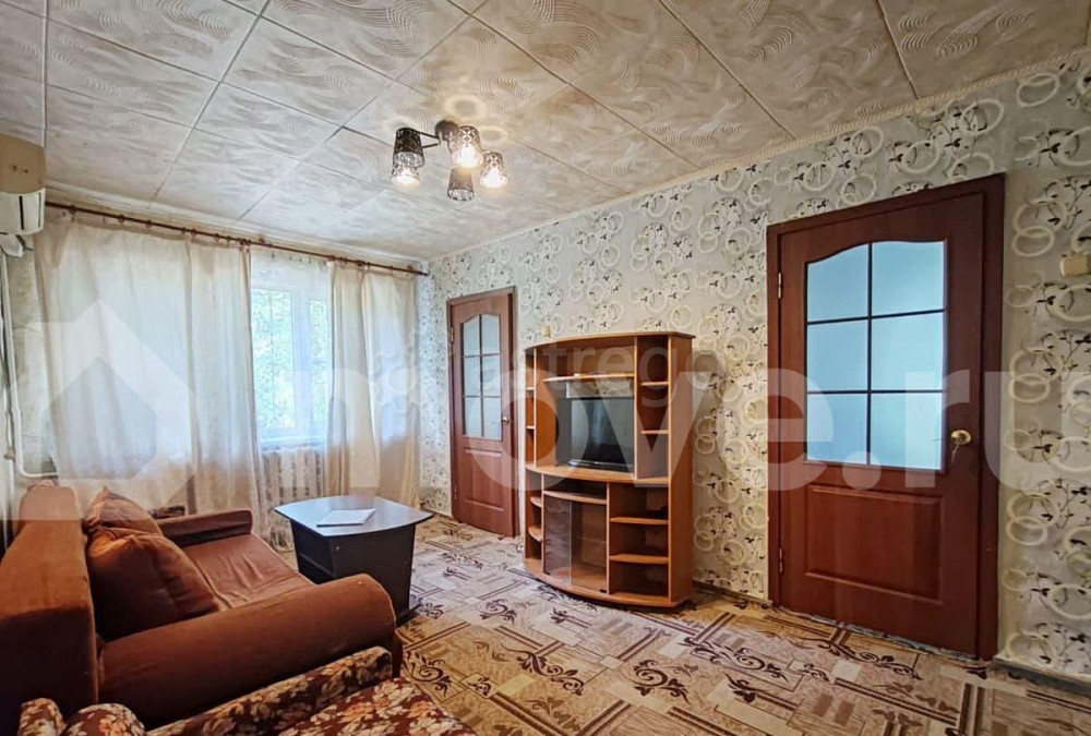 3-комн. квартира, 45 м, 1/2 эт. Гиагинская - изображение 1