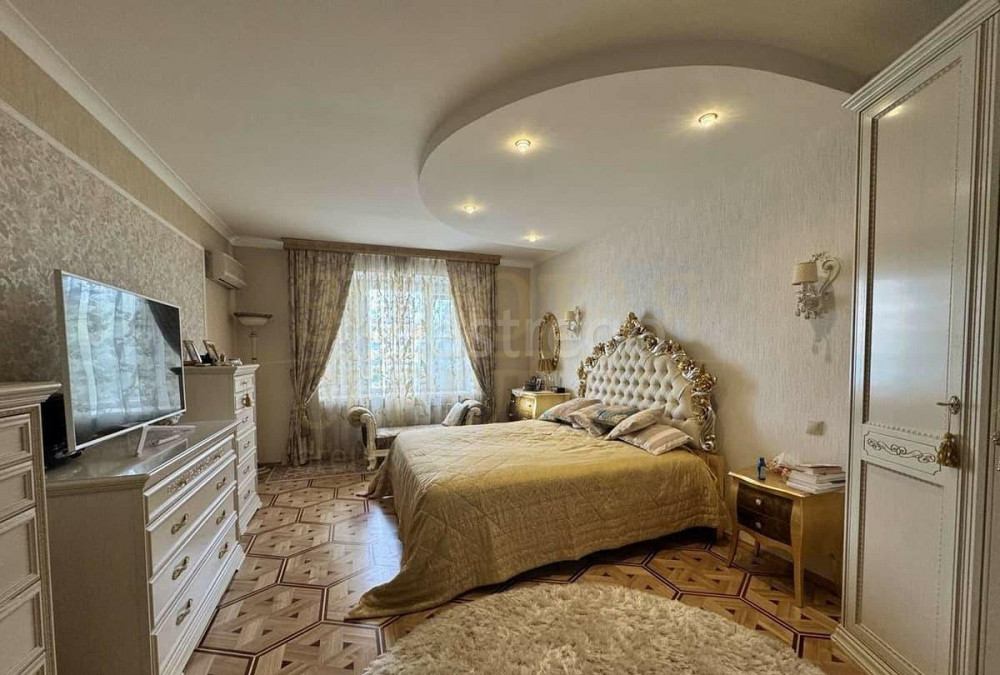 6-комн. квартира, 208.2 м2, 6/7 эт. Белгород - изображение 1