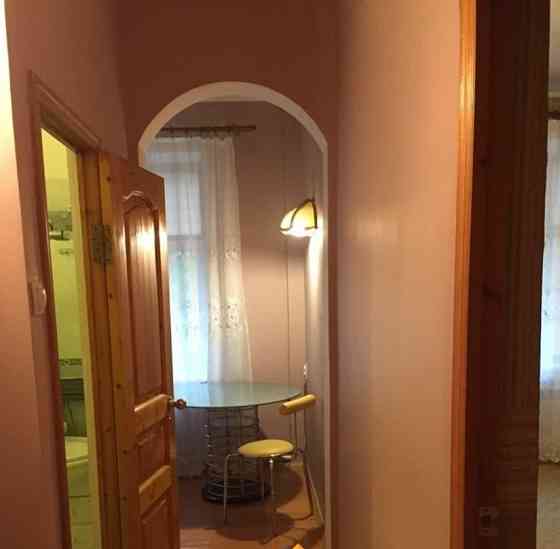 1-комн. квартира, 35 м2, 1/5 эт. Москва