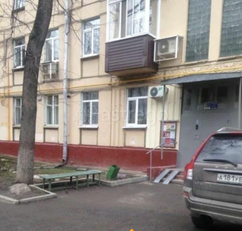 Комната, 20.2 м2, 1/5 эт. Москва - изображение 1