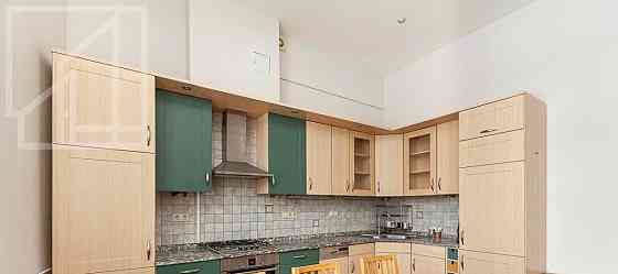 5-комн. квартира, 180 м2, 5/5 эт. Москва